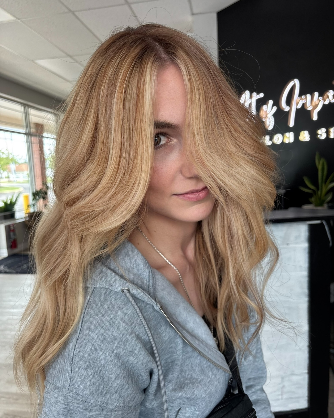 Beige Blonde